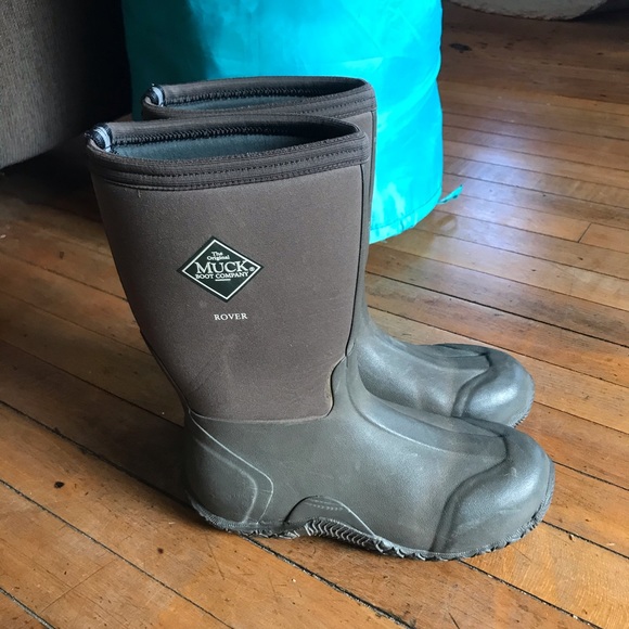 muck Other - Muck boots, size 4 winter boots , like bogs